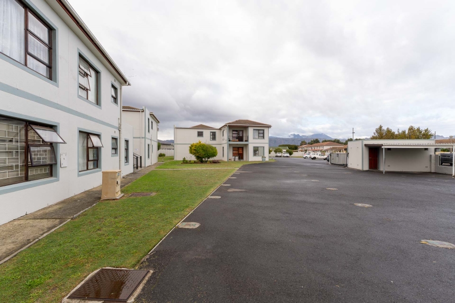 2 Bedroom Property for Sale in Twin Palms Western Cape